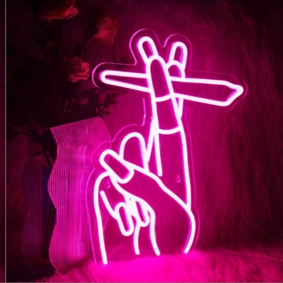 Neon Sign Decor 🏡 - Picture 2 of 7